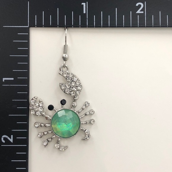 🌼 Iridescent Crab Rhinestone Dangle Earrings - Picture 3 of 3